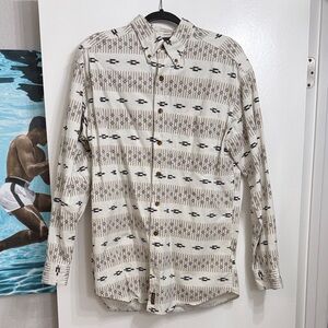 Woolrich Men's Patterned Aztec  Button-Up Shirt (XL)